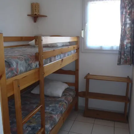 Appartement Appt 3 Pieces 28m2 + Loggia 8m2 Ref 4046 *