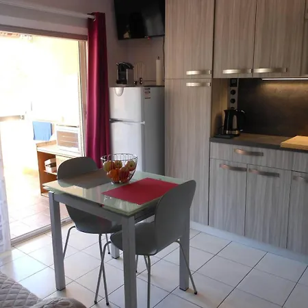 Appt 3 Pieces 28m2 + Loggia 8m2 Ref 4046 Appartement *