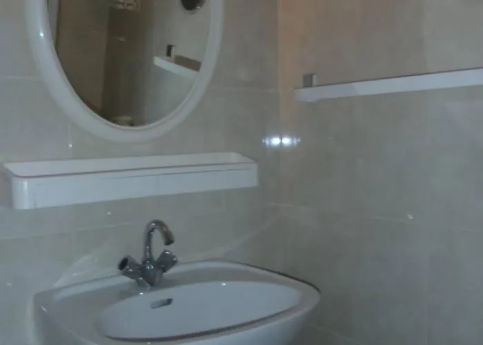 Appartement Appt 3 Pieces 28m2 + Loggia 8m2 Ref 4046