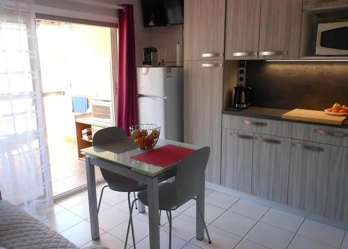 Appt 3 Pieces 28m2 + Loggia 8m2 Ref 4046 Appartement *