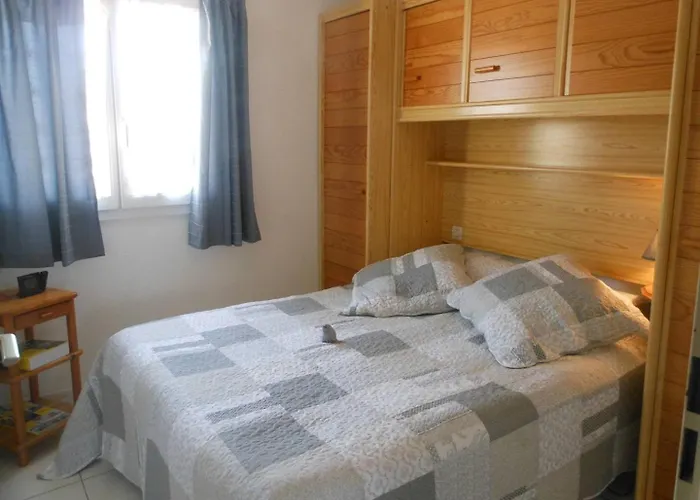 Appt 3 Pieces 28m2 + Loggia 8m2 Ref 4046 * Le Castellas